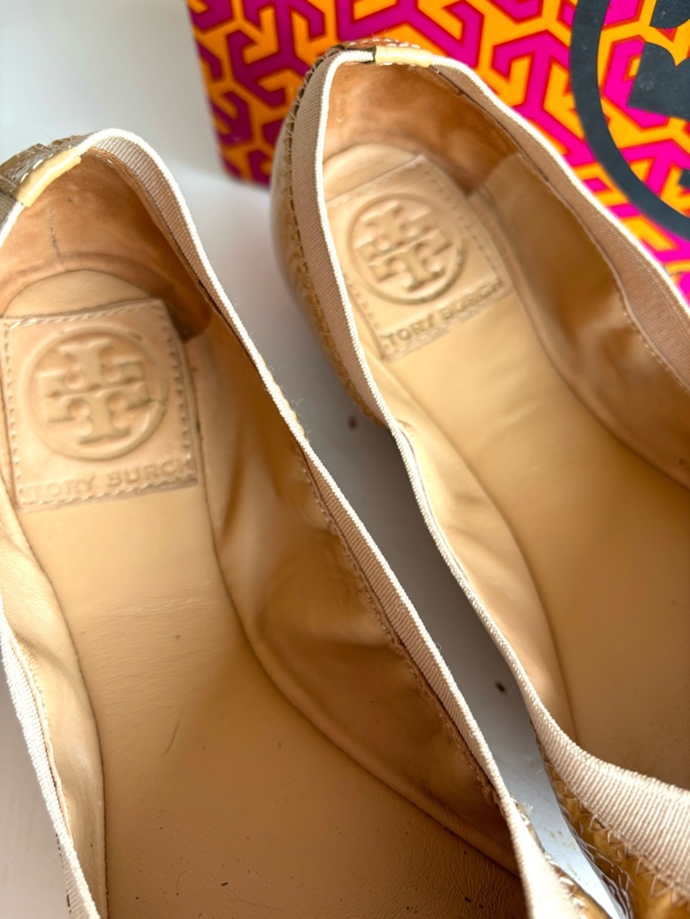 TORY BURCH Caroline nude patent leather logo toe detail ballet flats 8 - Picture 3 of 7
